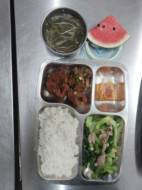 Suất ăn công nghiệp